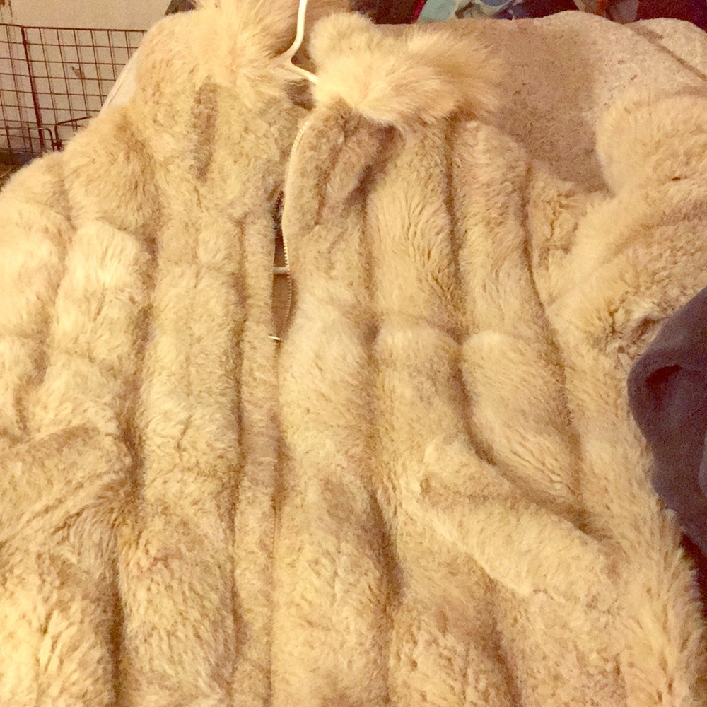 Fur coat from Olympia never worn